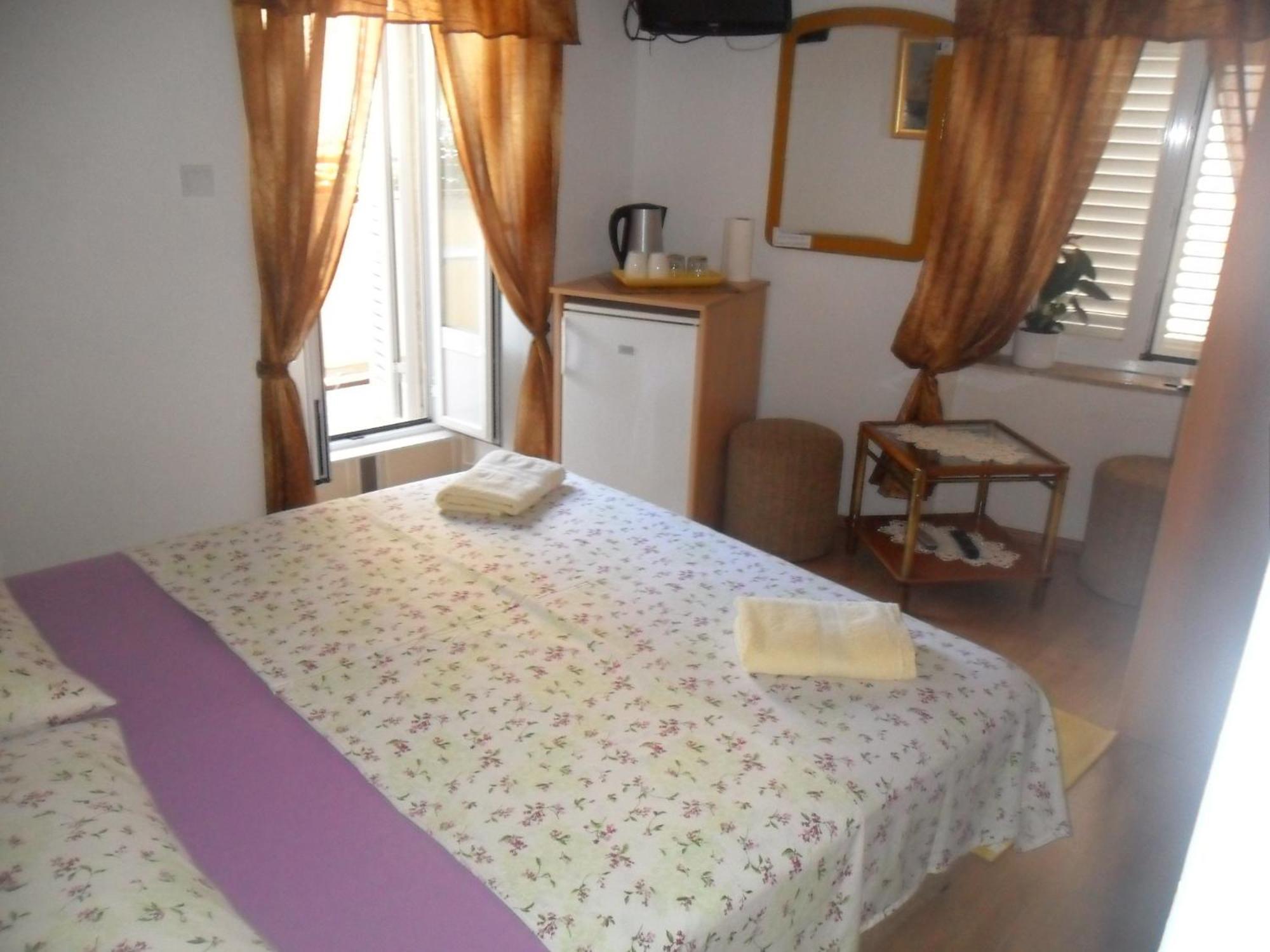 Guest House Leon Korcula Town Exterior photo